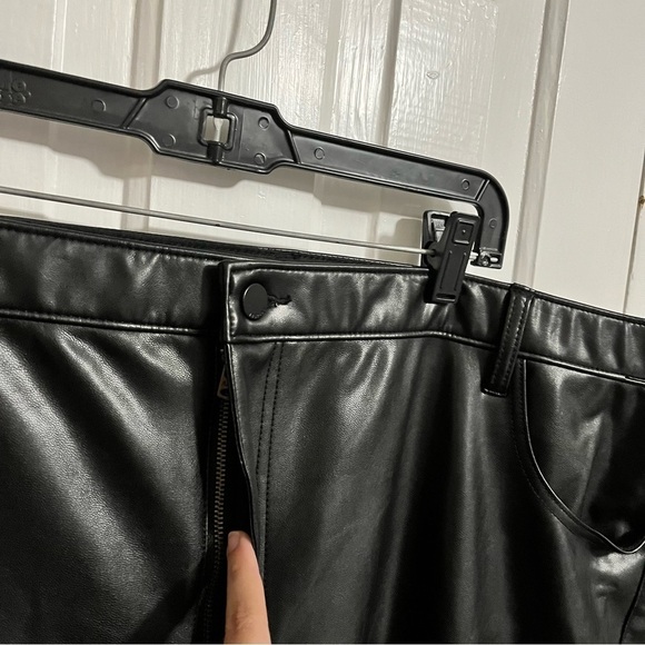 Abercrombie & Fitch Ankle Straight Ultra High Rise Pant Vegan Leather 24 Long S1 - Picture 8 of 11